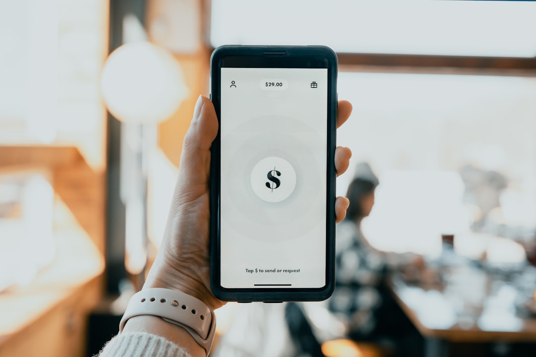 Canada's new money transfer platform: Wealthsimple Cash App!