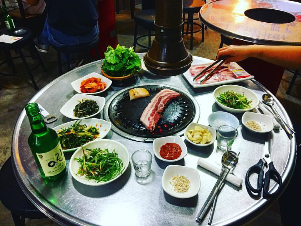 Coal fired Korean table barbecue in #Daejeon #SouthKorea #koreanfood #travelgram #travel #soju #bbq