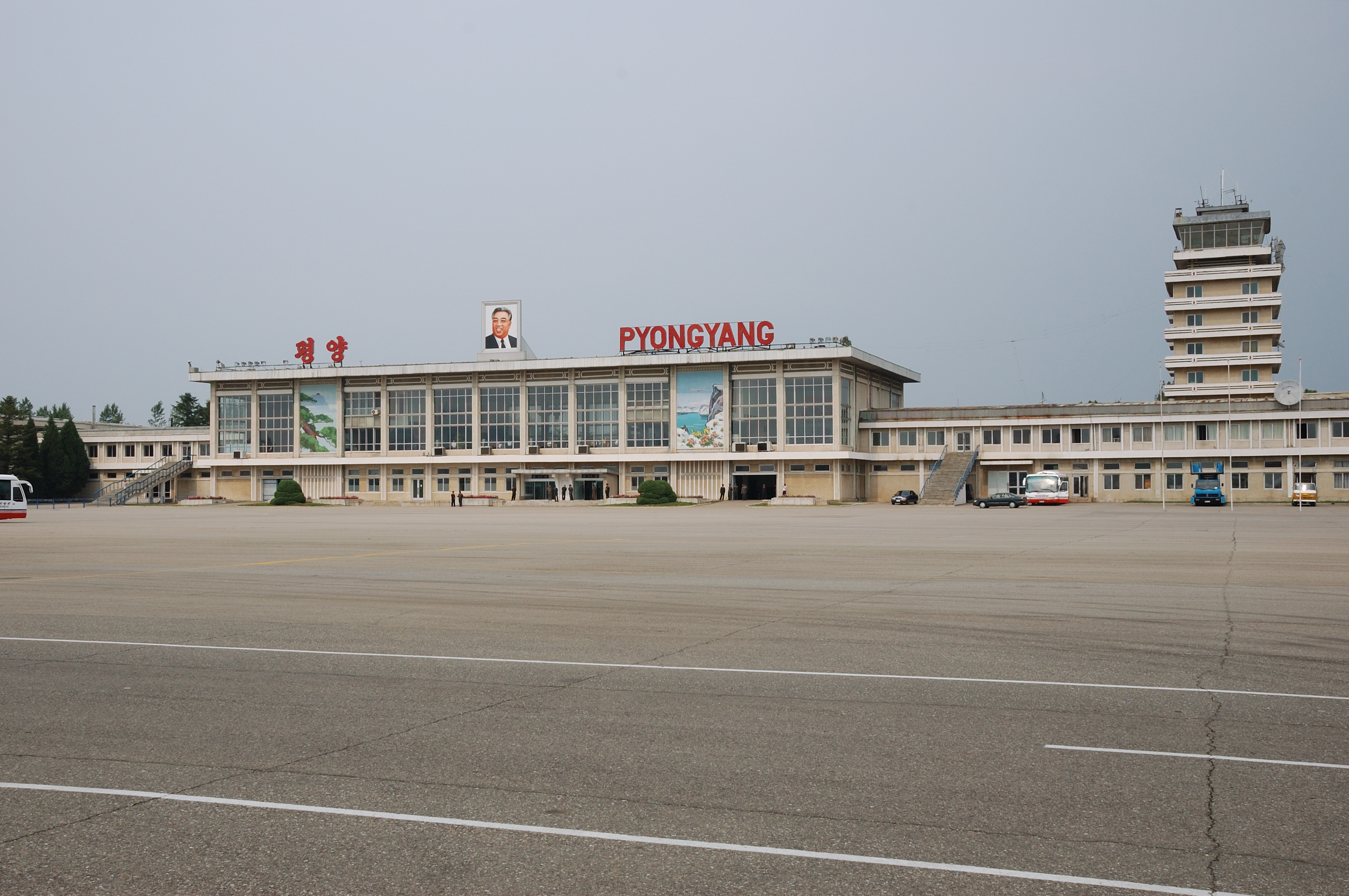 File:North Korea-Pyongyang-Sunan International Airport-02.jpg
