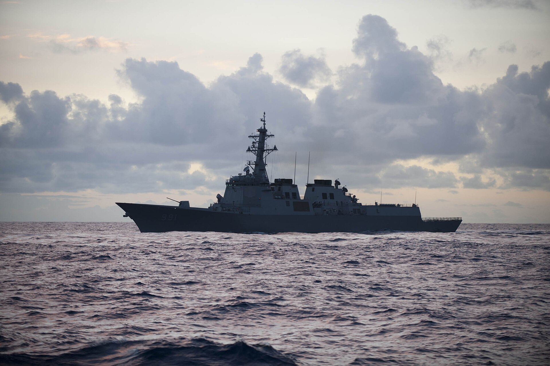 PACIFIC OCEAN (July 9, 2010) The Republic of Korea King Sejong the Great-class guided-missile destroyer ROKS Sejong the Great (DDG 991) cruises off the coast…